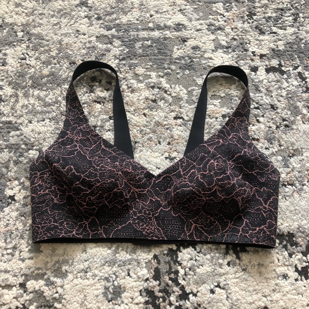 Lululemon bra